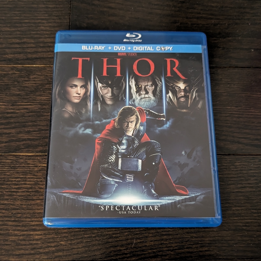 LIKE NEW Thor Blu-Ray + DVD movie, Marvel